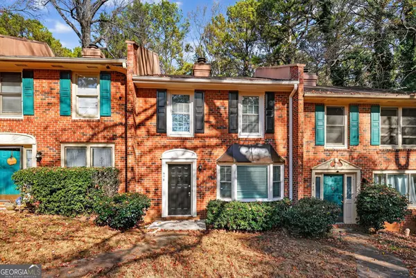 898 Chippendale LN, Norcross, GA 30093