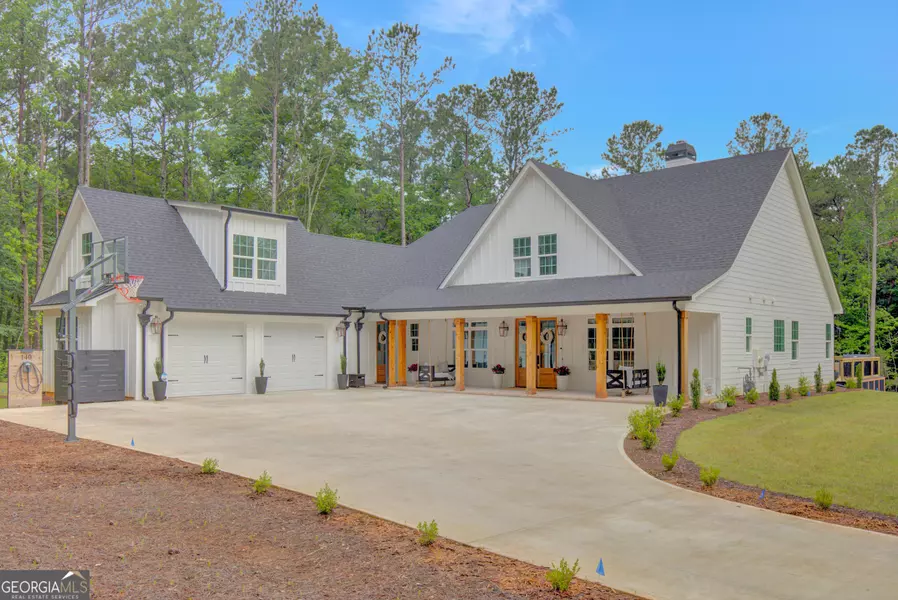 140 S Alexander Creek RD, Newnan, GA 30263