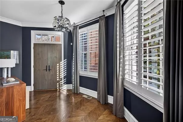 Atlanta, GA 30305,201 Dovecrest DR