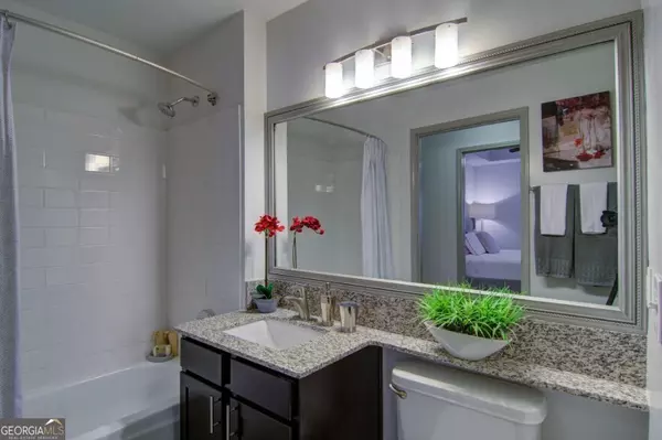 Dunwoody, GA 30338,1970 Peachford RD #06204