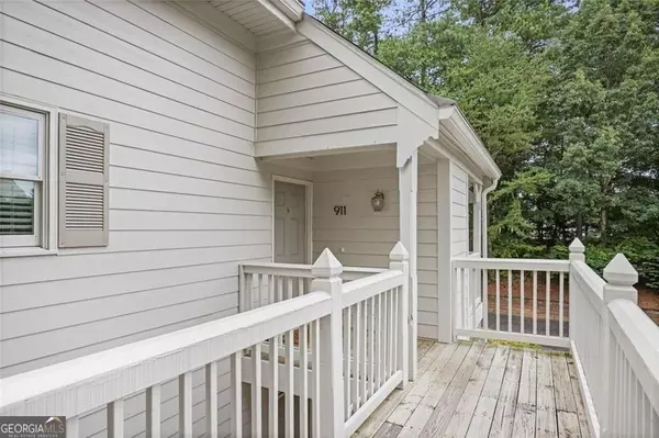 Atlanta, GA 30328,911 Hollyfax CIR NE