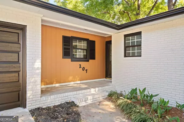 Warner Robins, GA 31093,207 Tanglewood DR