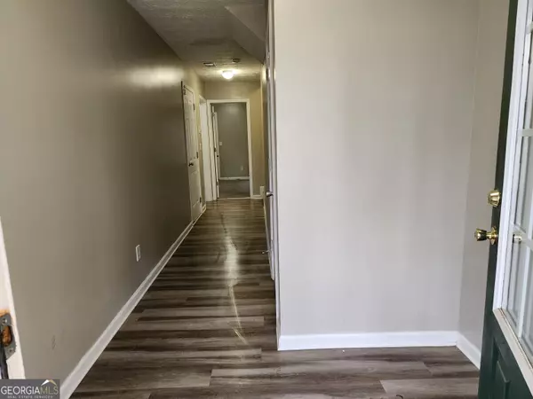 Lithonia, GA 30058,1691 Redan W