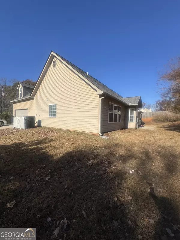 Jefferson, GA 30549,180 Laurel Oaks LN