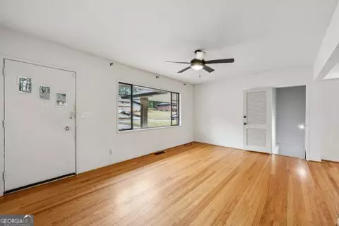 East Point, GA 30344,2562 Farley ST