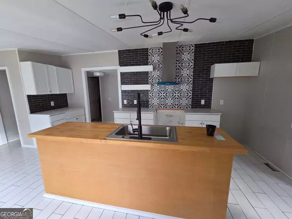 Ellenwood, GA 30294,21 CLUB CIRCLE