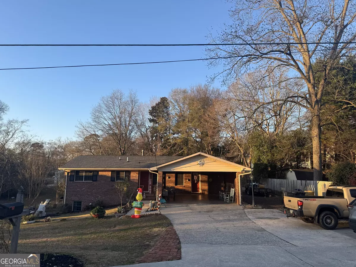 Gainesville, GA 30501,302 Holly LN