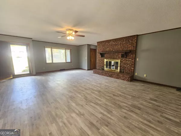 Toccoa, GA 30577,96 Glencrest DR