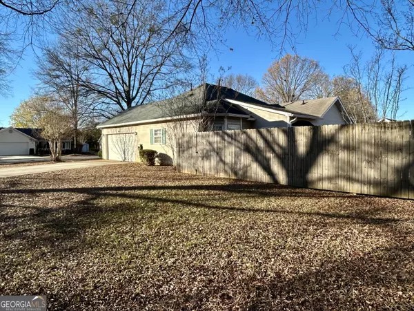 Warner Robins, GA 31093,105 Park LN