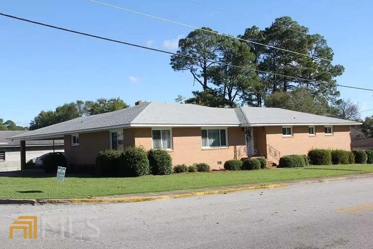 111 W Liberty Street, Claxton, GA 30417