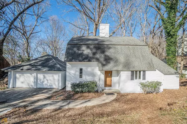 4018 Dunbarton, Roswell, GA 30075