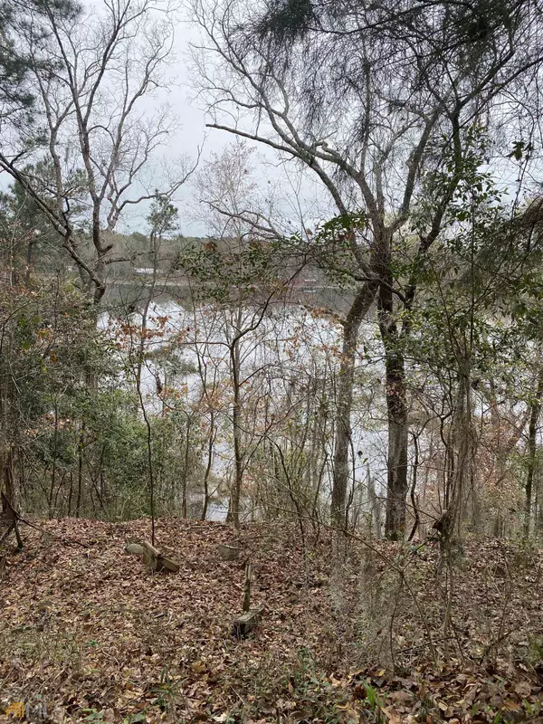 Perry, GA 31069,143 S Lake