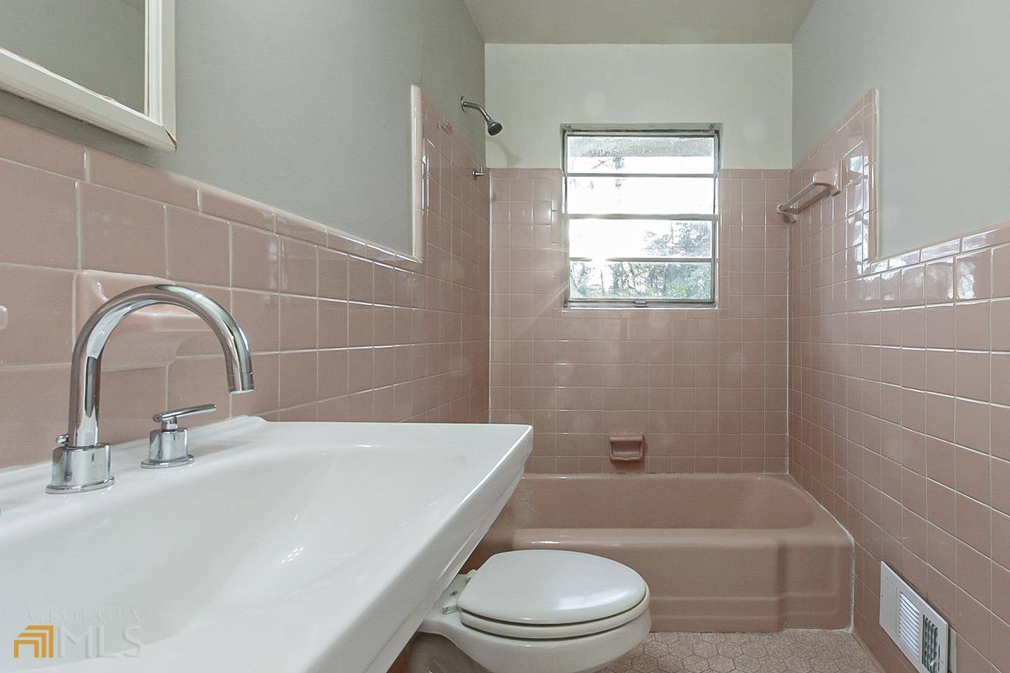Marietta, GA 30067,580 Oriole DR
