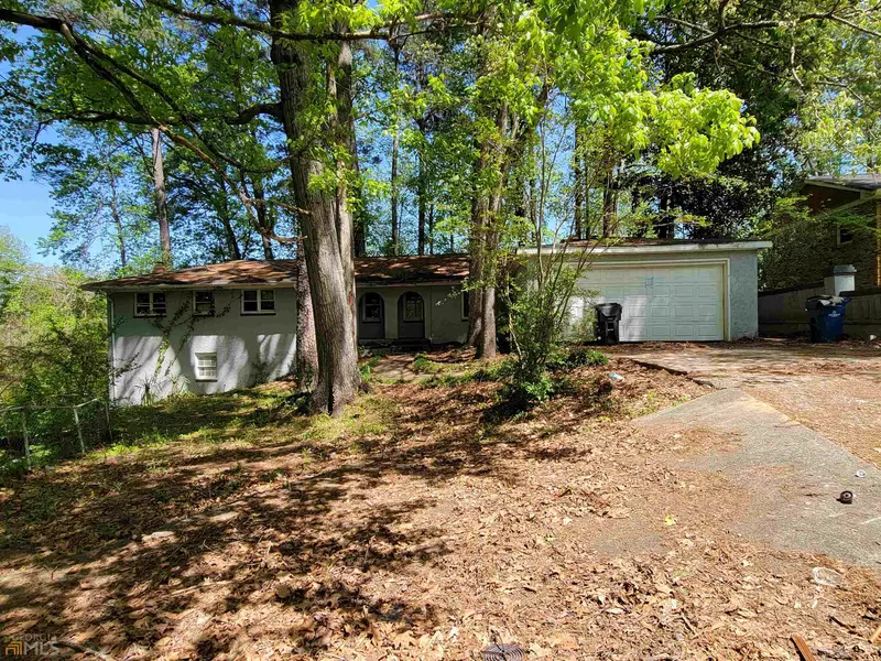 3185 Hammarskjold DR, East Point, GA 30344