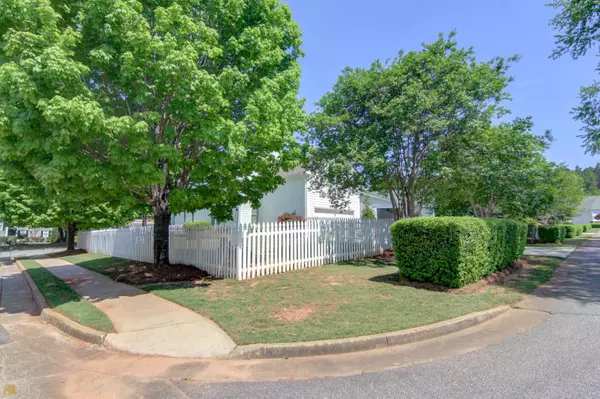 Newnan, GA 30265,15 Verandah