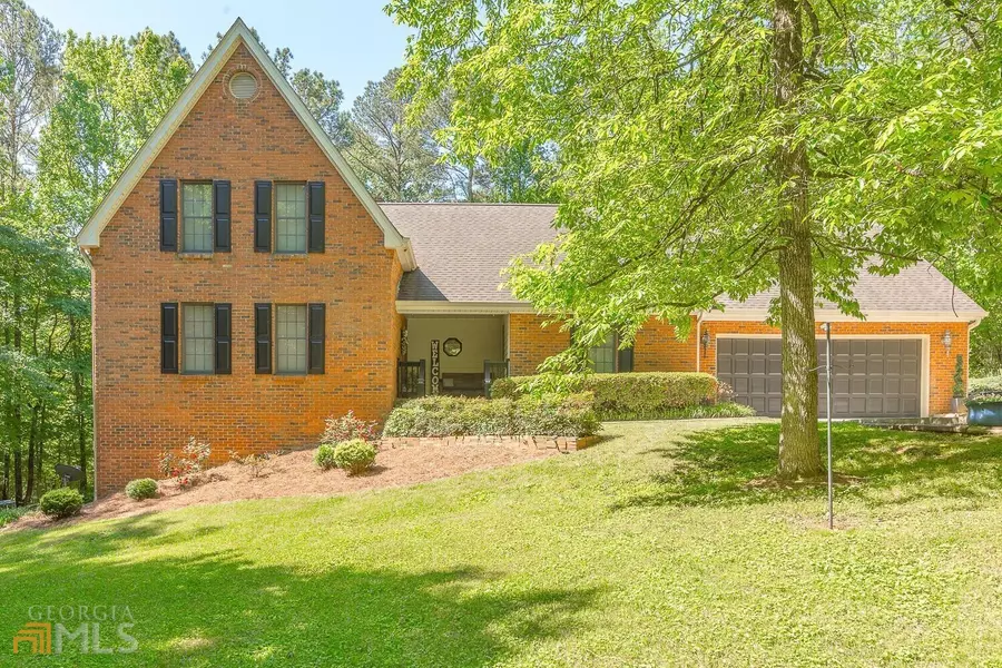 213 Country Estates Rd, Lafayette, GA 30728