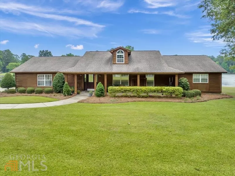 1127 North Lake, East Dublin, GA 31021