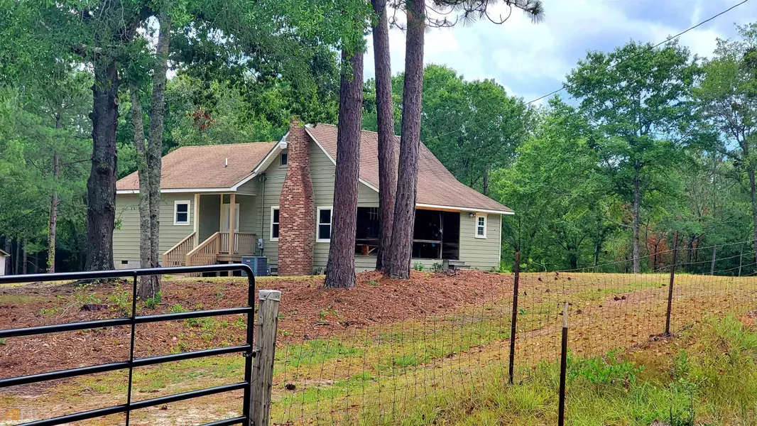 31 Underwood, Swainsboro, GA 30401