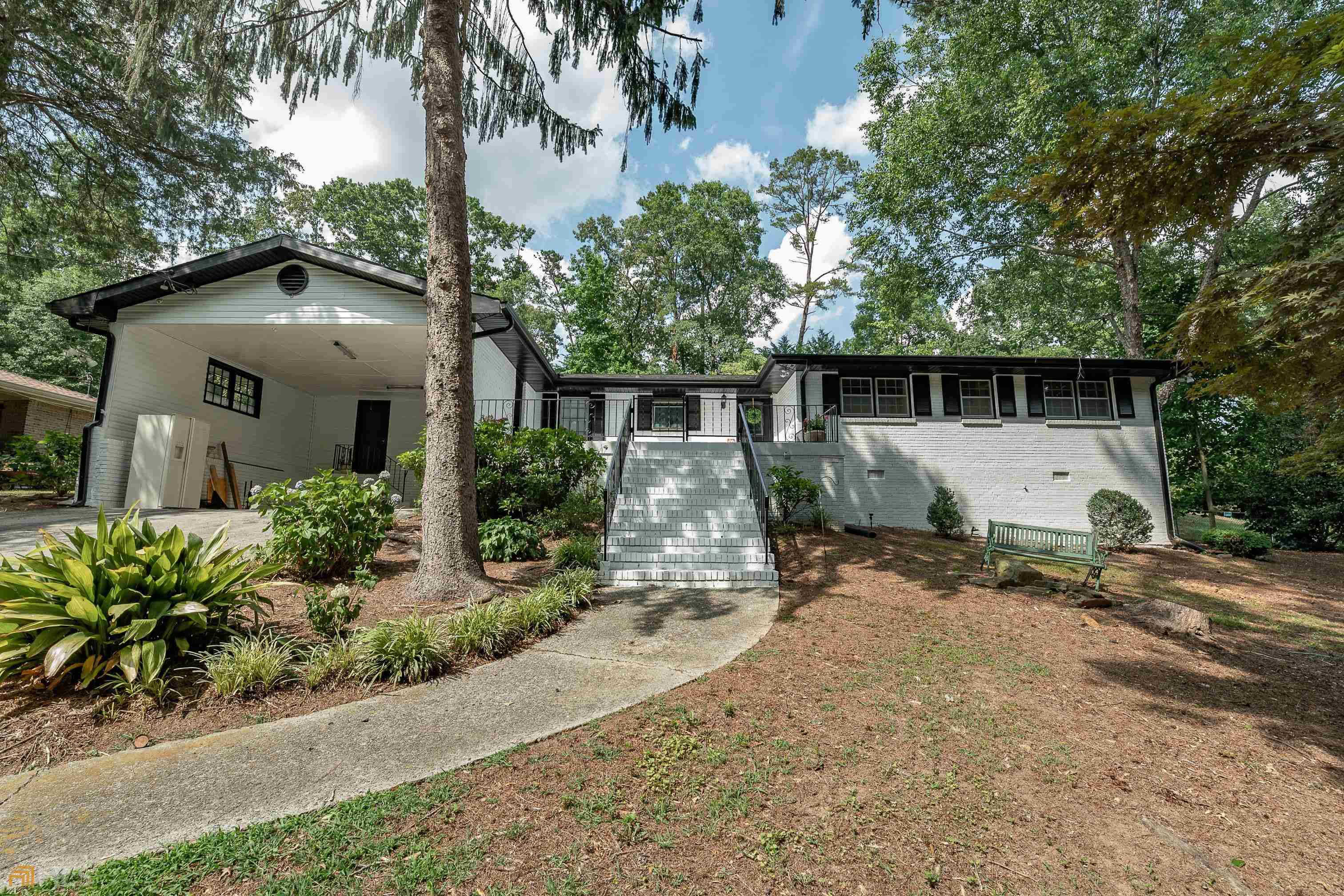 1118 SW Wheatley DR, Lilburn, GA 30047