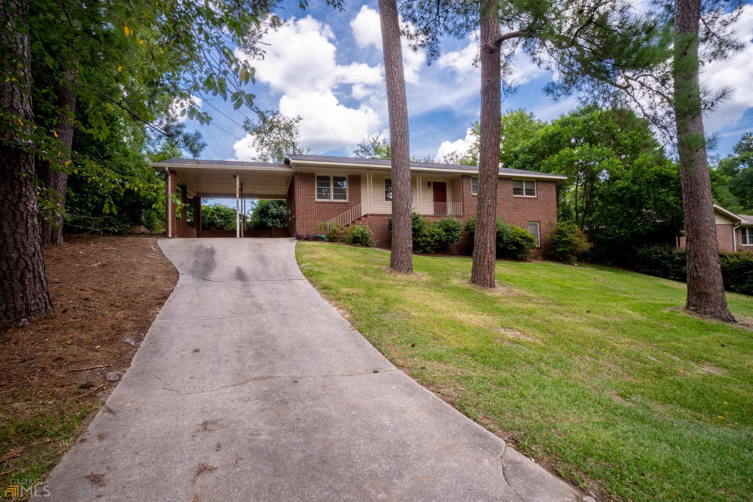 2713 Cowan DR, Macon, GA 31204
