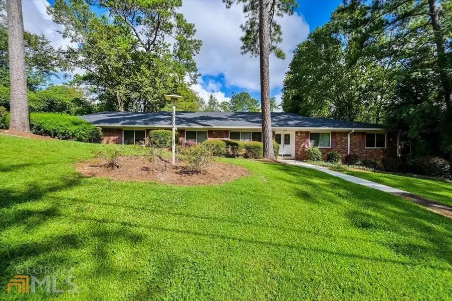 1862 Wood Valley RD, Macon, GA 31211