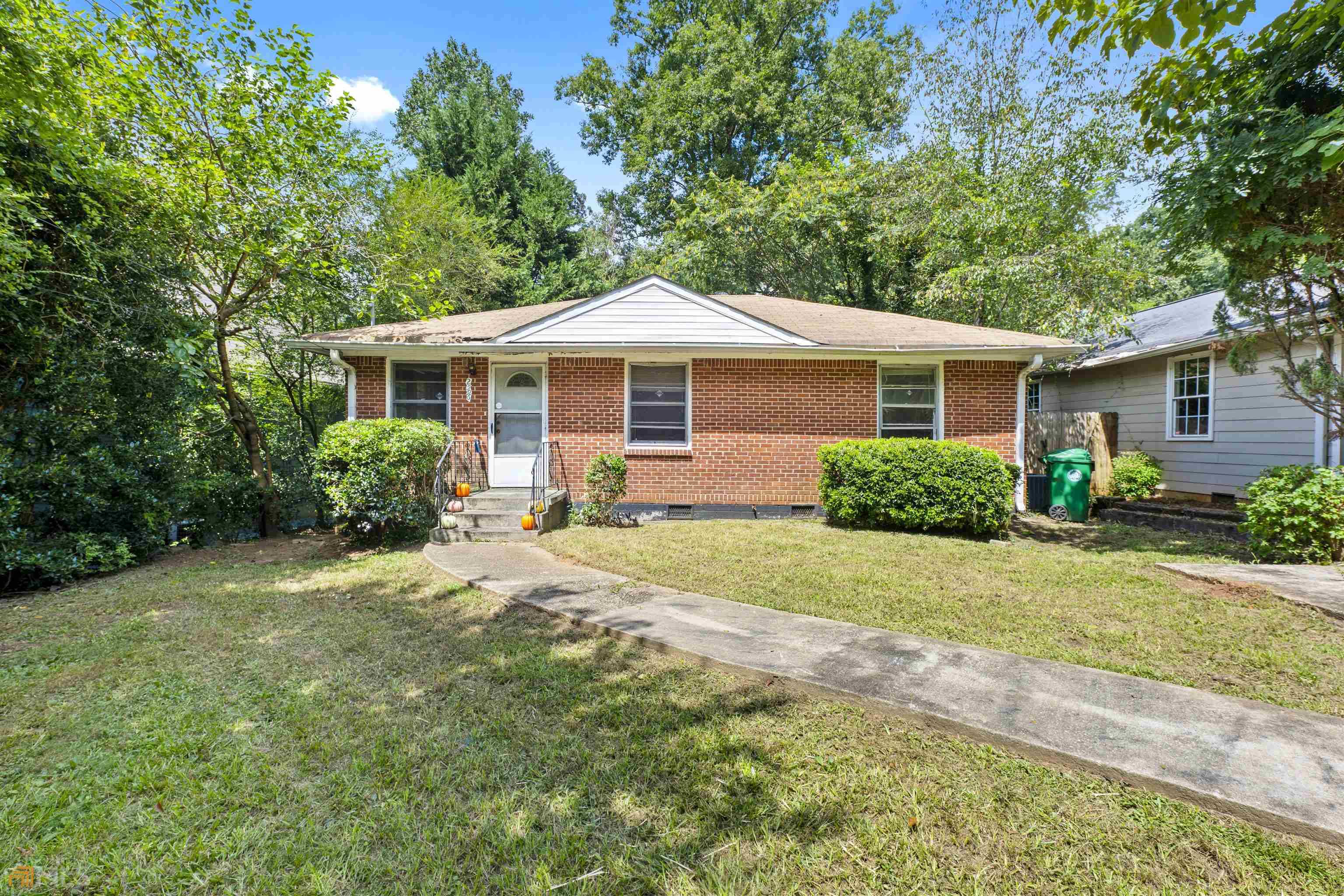 2596 White Oak DR,  Decatur,  GA 30032
