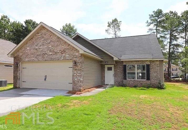 Warner Robins, GA 31093,161 Back Cedar LN