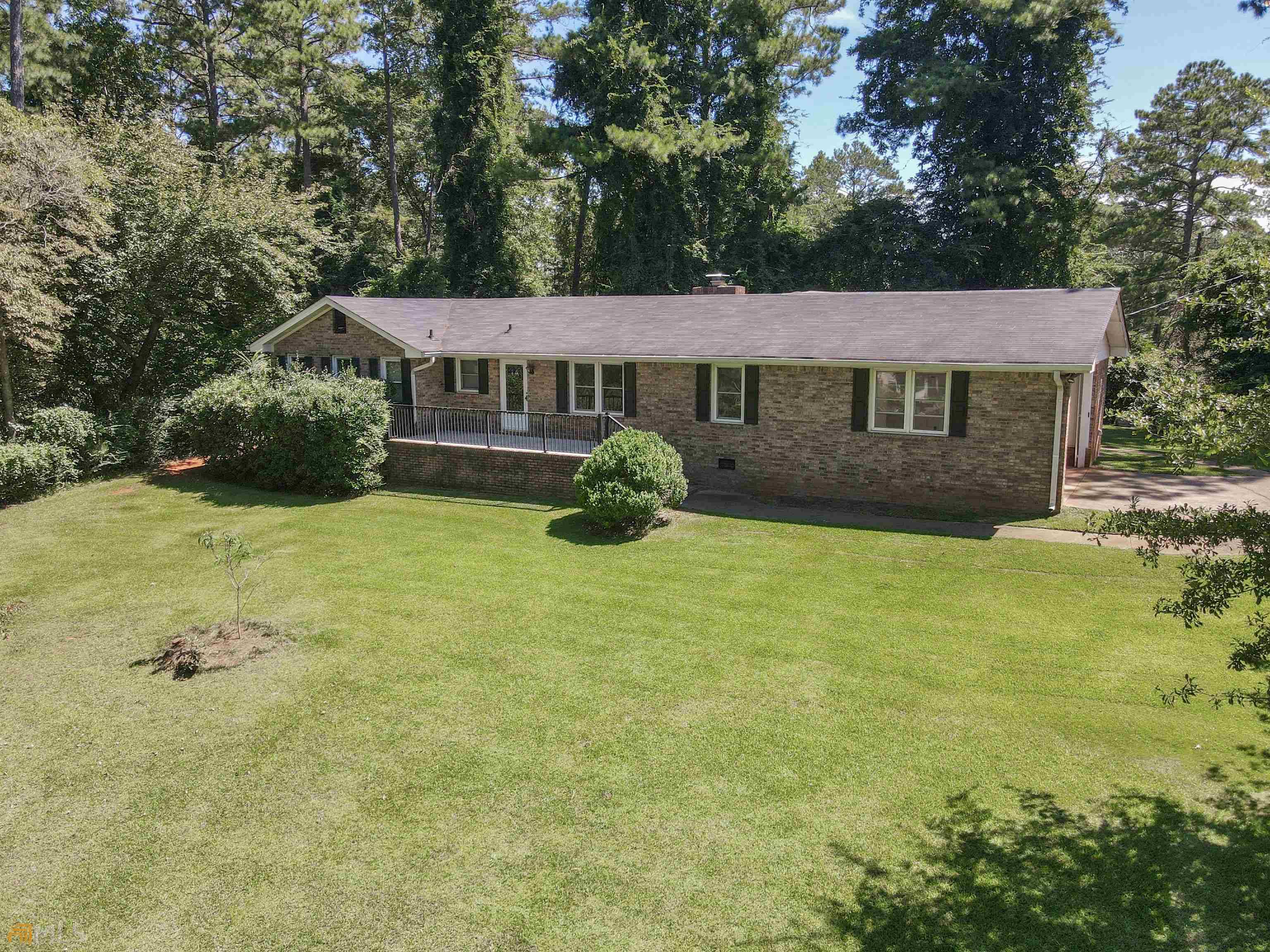 135 Thigpen RD, Newnan, GA 30263