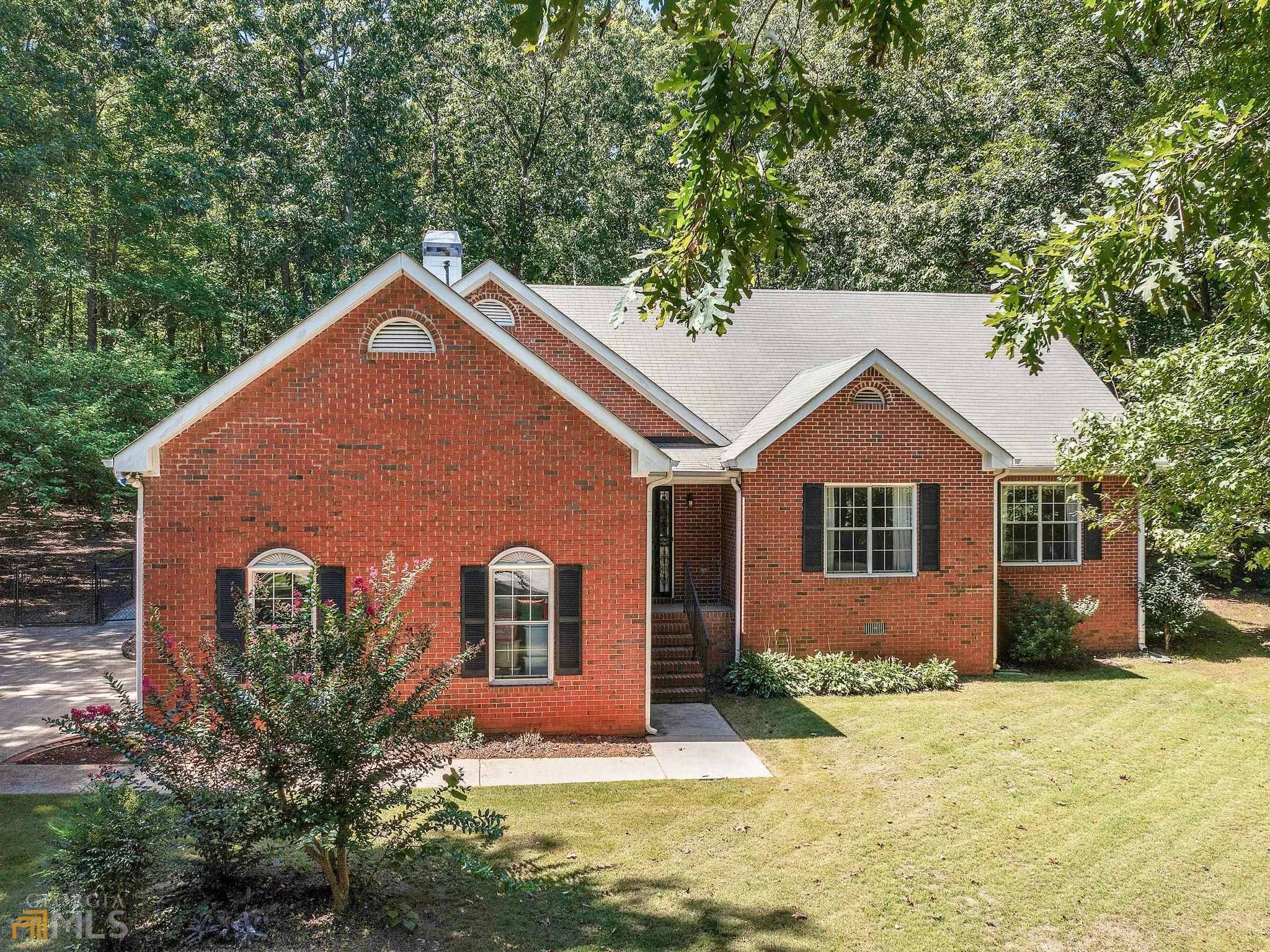 47 Lakesprings DR, Mcdonough, GA 30252