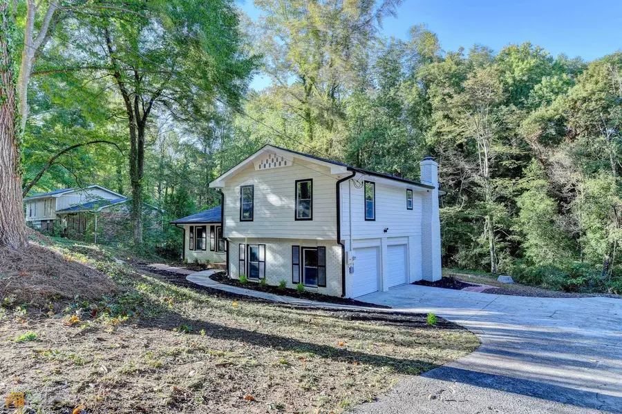 5916 Simone DR, Stone Mountain, GA 30087