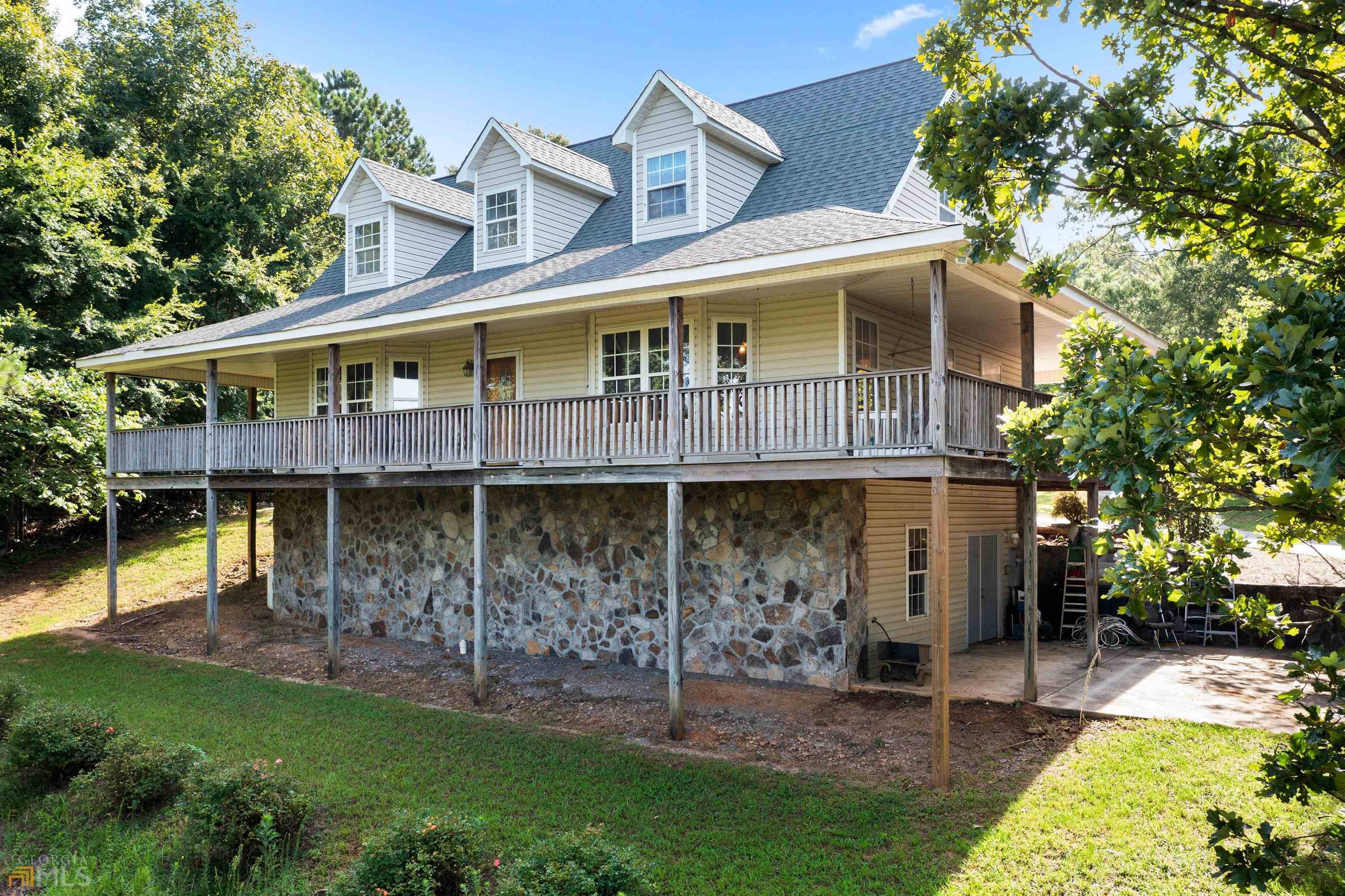 72 Buttermilk RD SW, Cave Spring, GA 30124