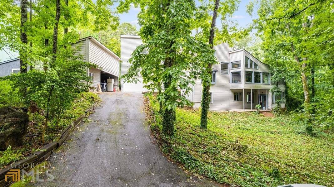 1500 Beaumont DR, Kennesaw, GA 30152