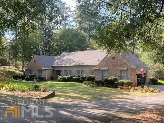 213 Teel, West Point, GA 31833