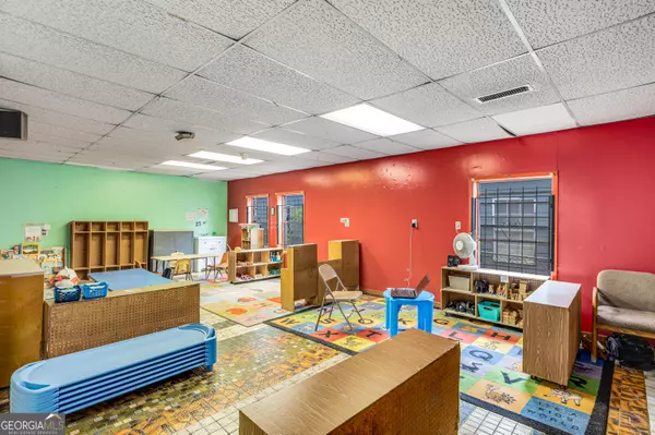 Atlanta, GA 30310,916 SW Metropolitan Pkwy SW
