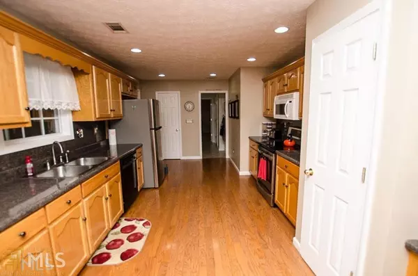 Newnan, GA 30263,162 Strong RD