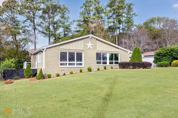 Roswell, GA 30075,1090 Tuxedo DR