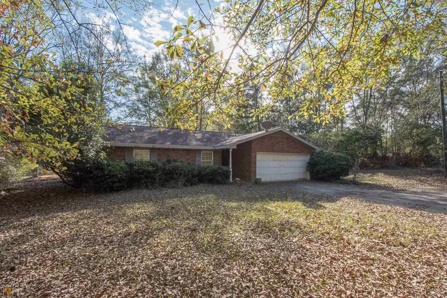 152 Curved RD, Jonesboro, GA 30238