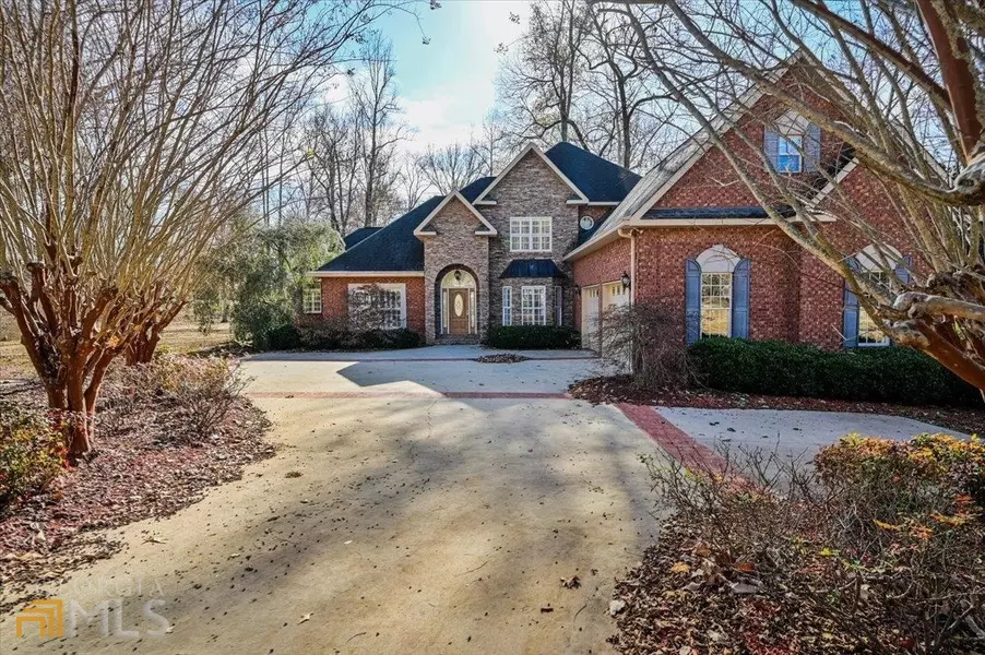 200 Barrington Hall DR, Macon, GA 31220