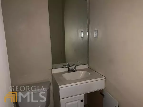 Warner Robins, GA 31093,204 Sylvia PL