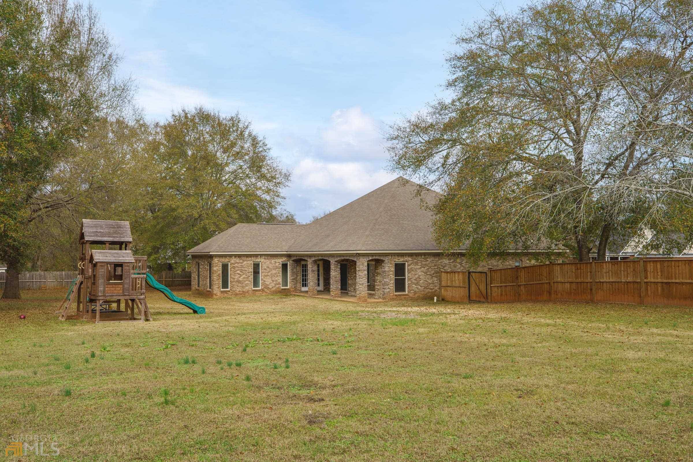 Perry, GA 31069,233 Lake Lillian DR