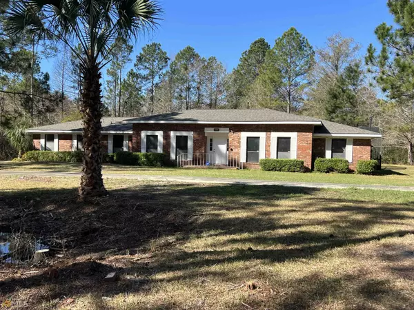 1323 N 4th ST, Jesup, GA 31545