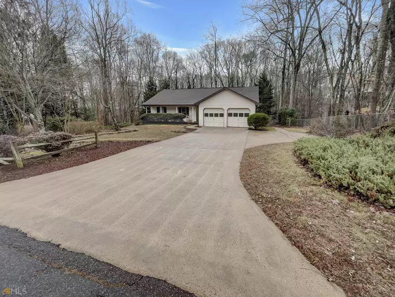 2135 Honeysuckle DR, Cumming, GA 30040