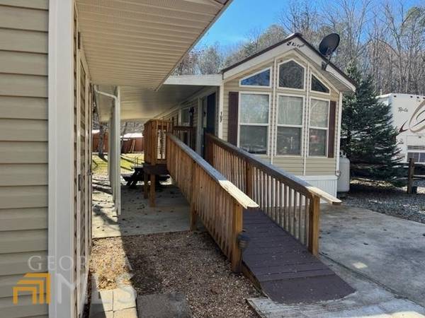 107 Riverside PL, Cleveland, GA 30528