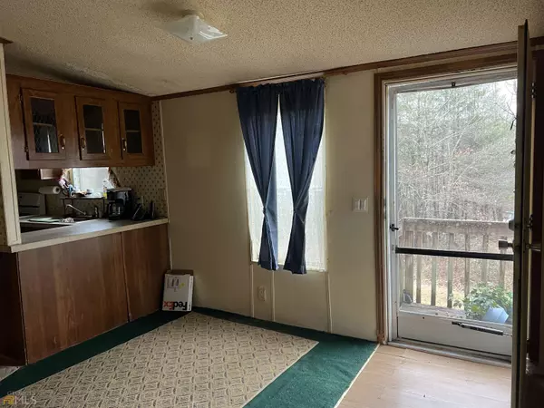 Cleveland, GA 30528,707 Collins RD