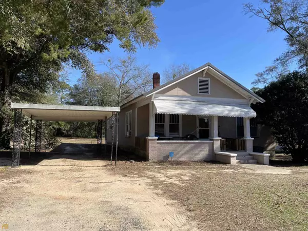 63 S Broad Streets, Butler, GA 31006