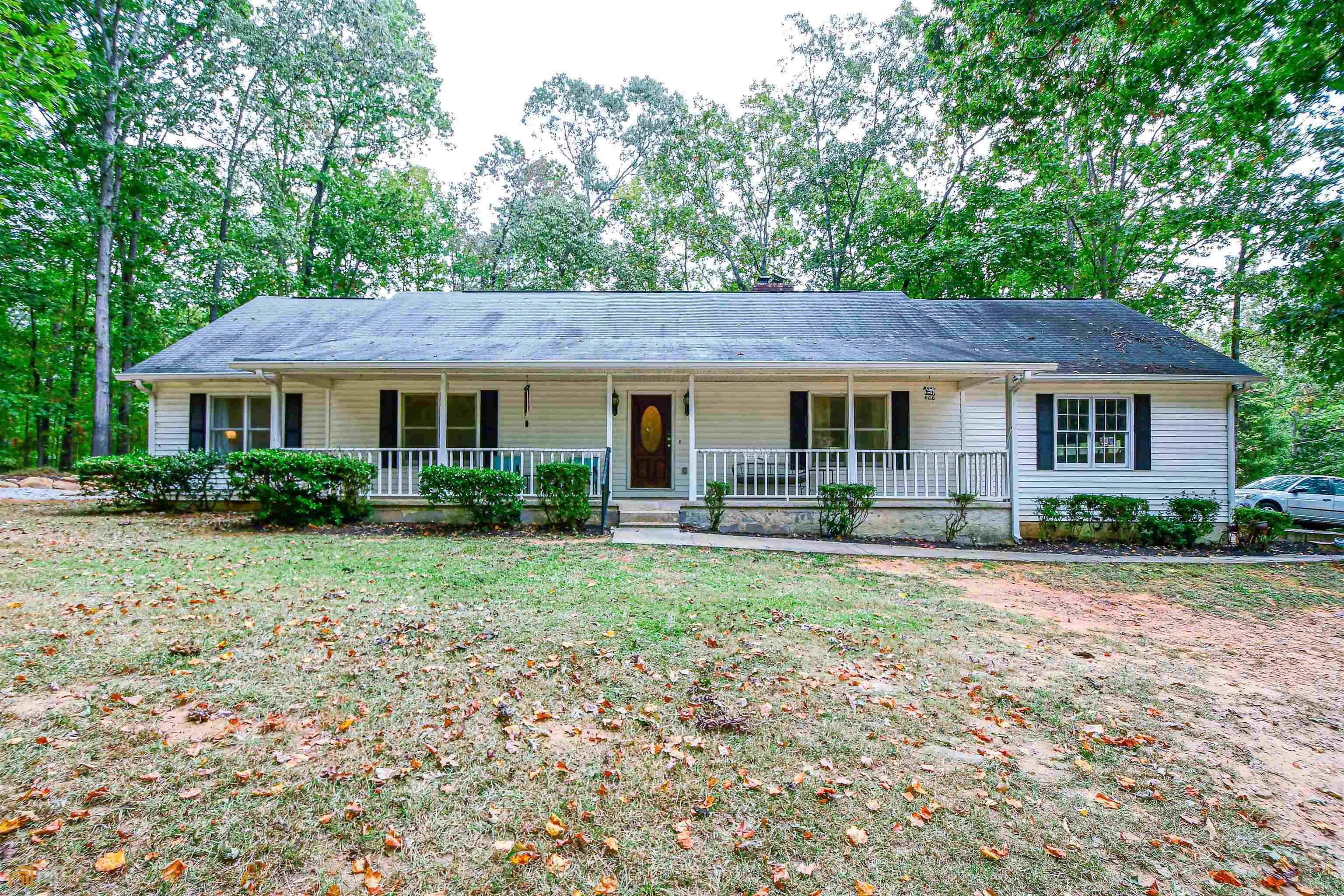 100 E Lake DR, Fayetteville, GA 30214