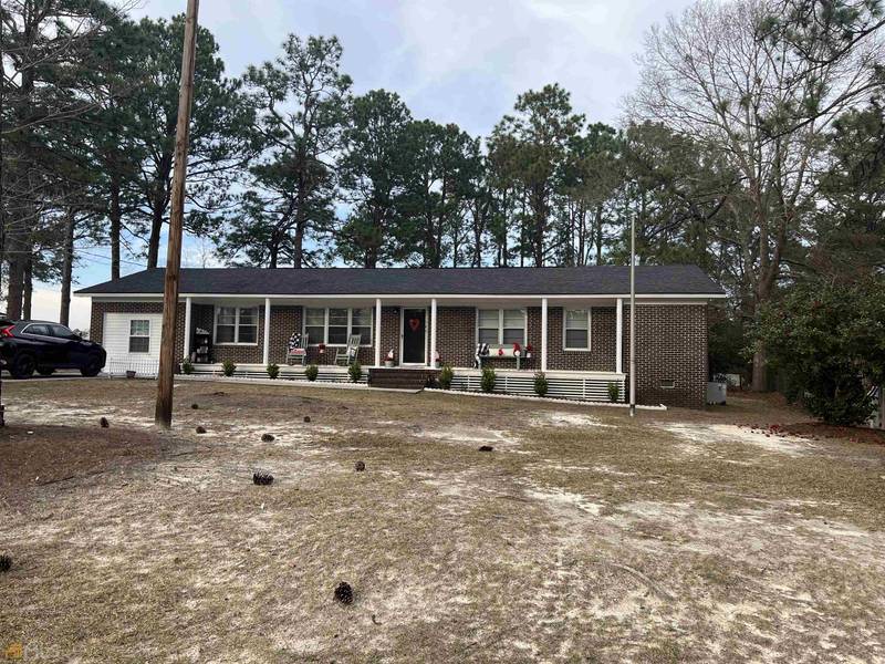 145 Anderson DR, Swainsboro, GA 30401