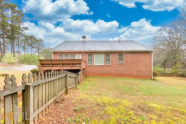 Winder, GA 30680,493 E Broad