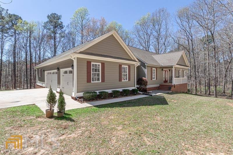 Newnan, GA 30263,83 N Lake DR