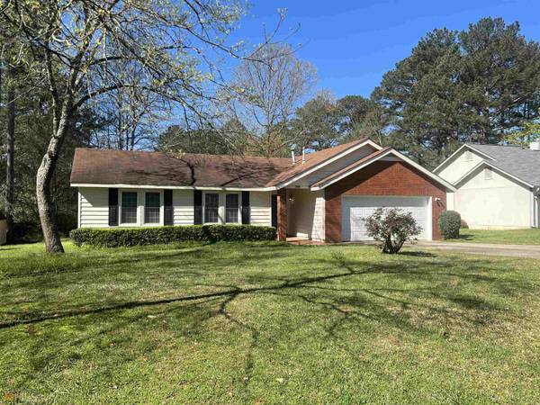 296 Blue Heron DR, Jonesboro, GA 30238